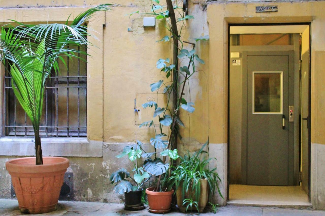 Roman Central House Exterior foto